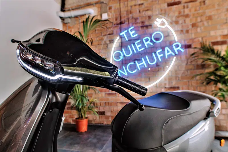 01_casco_regalo_Horwin-Arena (1)